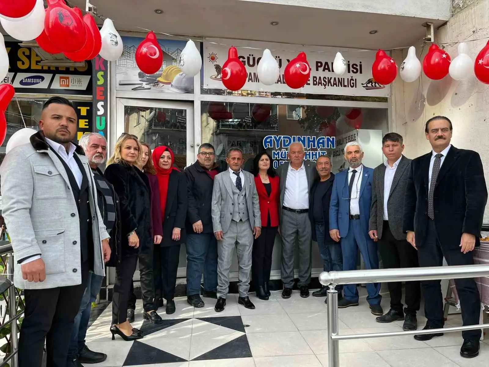 Genel merkezi Denizli’de bulunan Güçlü Yol Partisi, teşkilatlanma çalışmalarını hız
