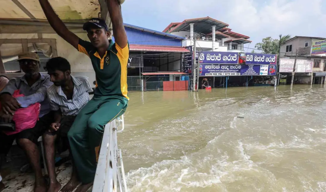 Güney Asya bölgesindeki şiddetli yağışların yol açtığı sel ve heyelanlarda