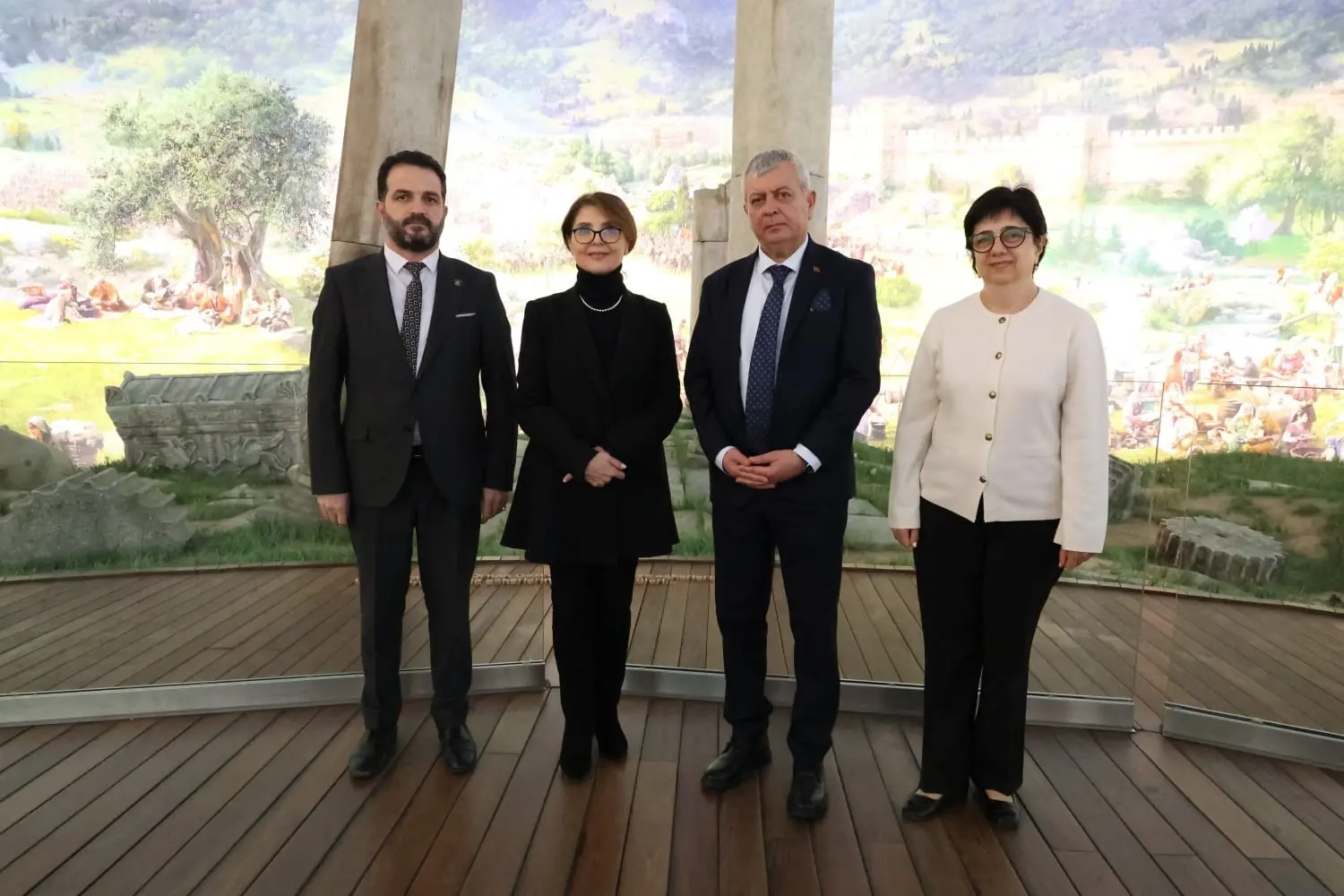 Gürcistan Acara Özerk Bölgesi Kültür Bakanı ve ünlü piyanist Eliso