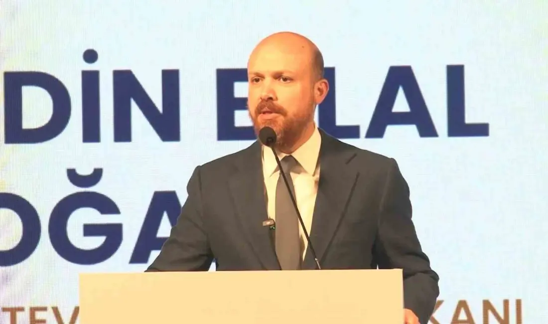 “Türkiye Yüzyılında Erzincanlı İş İnsanlarının Misyonu” programında konuşan İlim Yayma