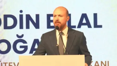 “Türkiye Yüzyılında Erzincanlı İş İnsanlarının Misyonu” programında konuşan İlim Yayma