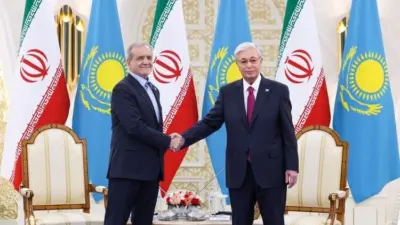 İran Cumhurbaşkanı Mesud Pezeşkiyan, resmi temaslarda bulunmak üzere geldiği Kazakistan’da,