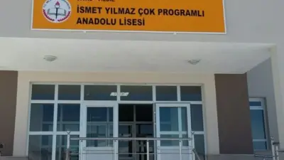 Sivas’ta İsmet Yılmaz Çok Programlı Anadolu Lisesi öğrencilerini taşıyan minibüs