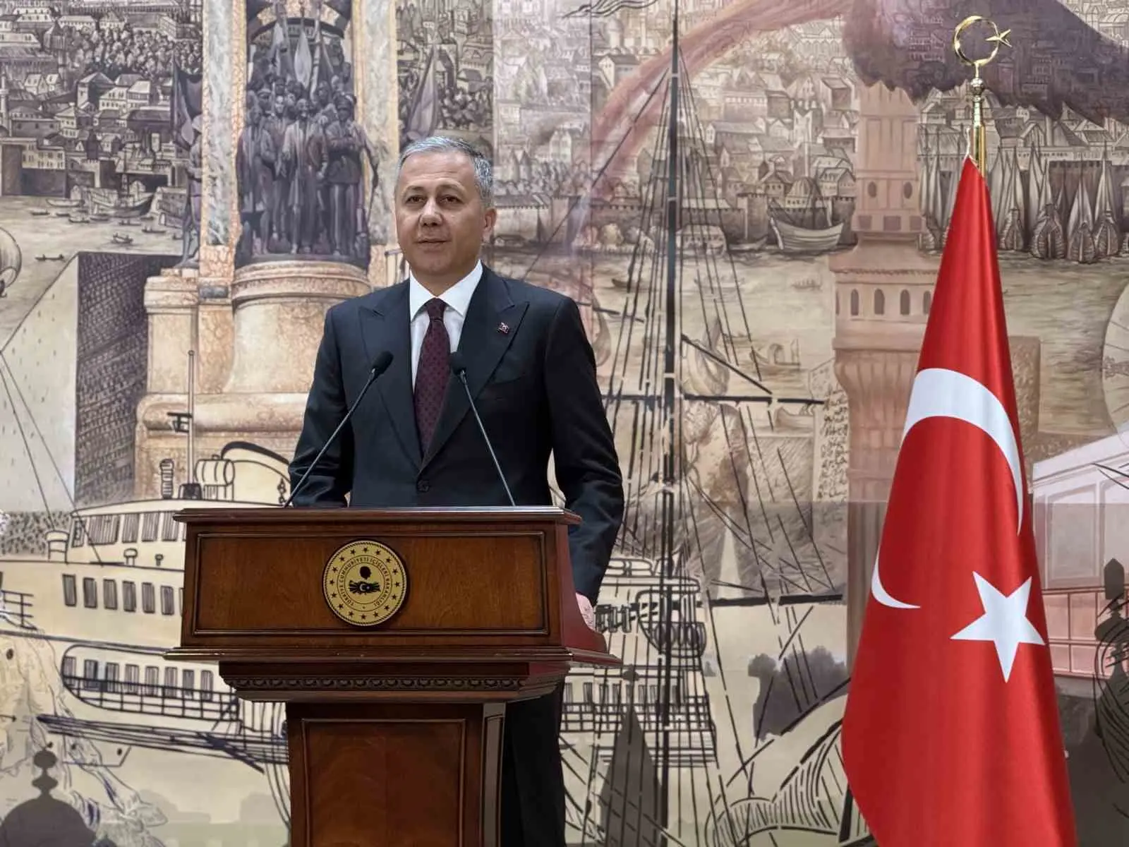 İçişleri Bakanı Ali Yerlikaya, ‘’Kabine dönemimizde Türkiye’ye getirilen 588 suçludan