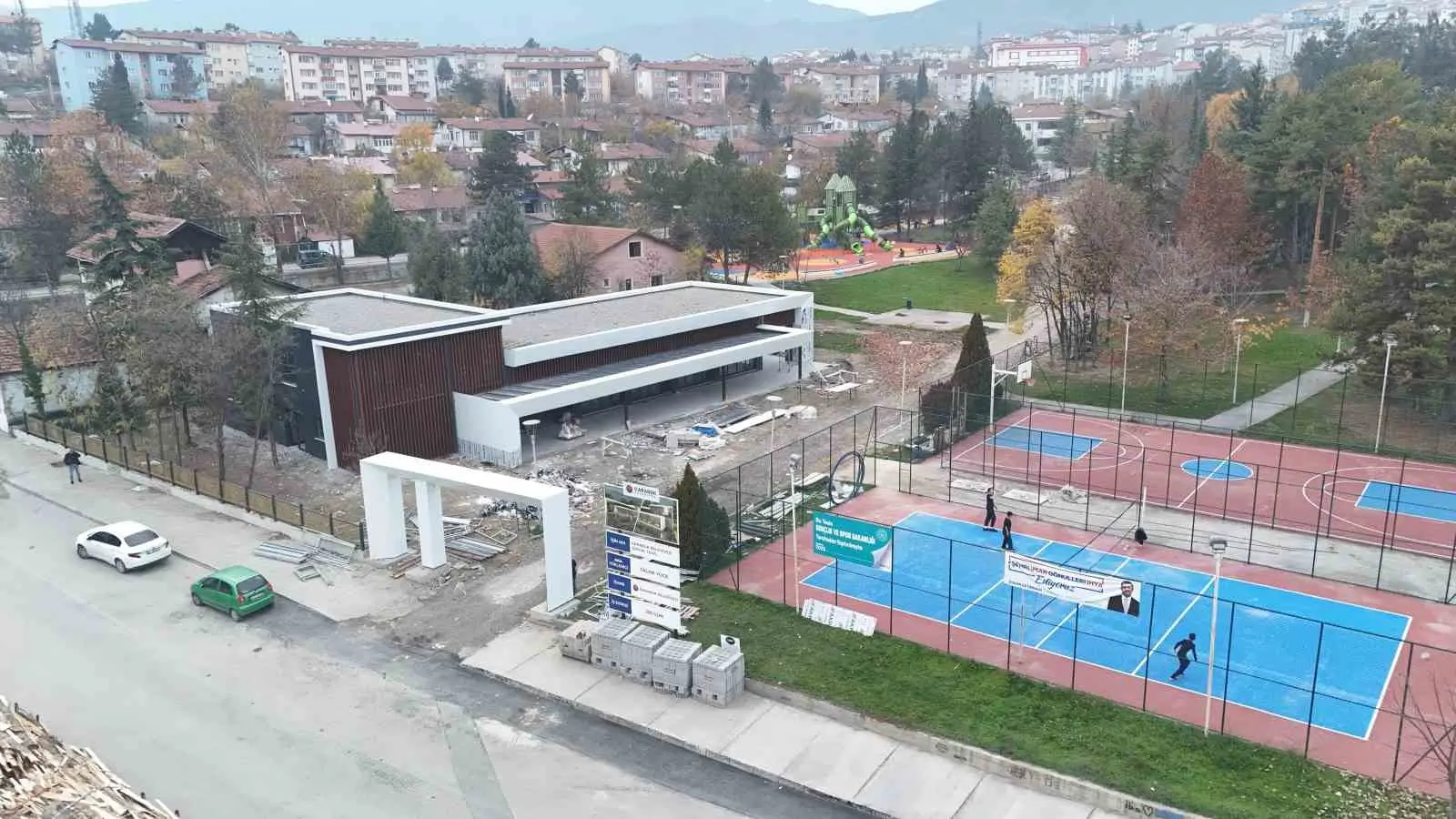 Karabük Belediyesi, 5000 Evler 75. Yıl Mahallesi’nde yapımına devam edilen