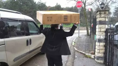 Bursa’da ihtiyaç sahiplerine tekerlekli sandalye dağıtımı yapan Türkiye Bulanıklılar Eğitim