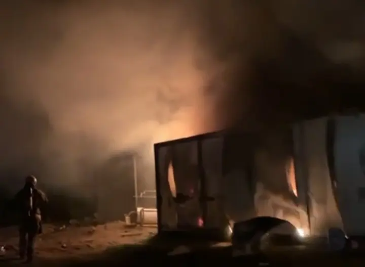 Bursa’da işçilerin konakladığı barakada küllükte unutulan sigara izmariti nedeniyle çıkan