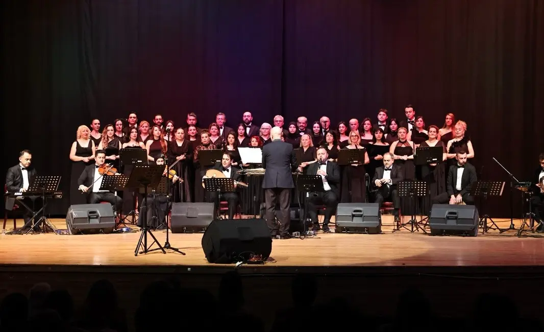 Kütahya Belediyesi tarafından kültür ve sanat faaliyetleri kapsamında Hezar Dinari