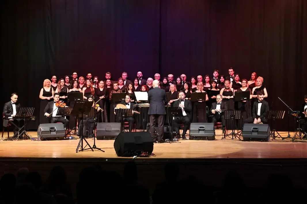 Kütahya Belediyesi tarafından kültür ve sanat faaliyetleri kapsamında Hezar Dinari