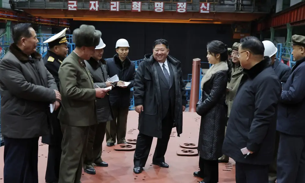 Kuzey Kore lideri Kim Jong-Un, 8 bin 700 tonluk dev