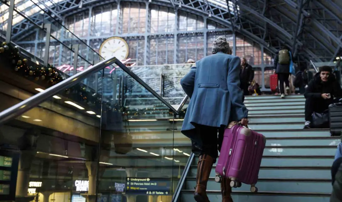 Demiryolu şirketi Eurostar, Manş Tüneli’ndeki elektrik hattında dün meydana gelen