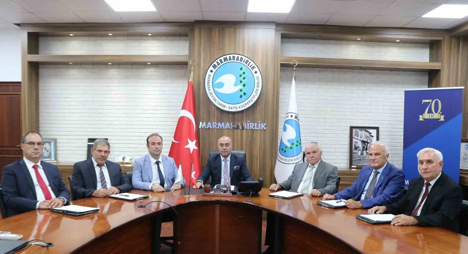 Türkiye genelinde 8 kooperatifi ve 30 bin ortağı aynı çatı