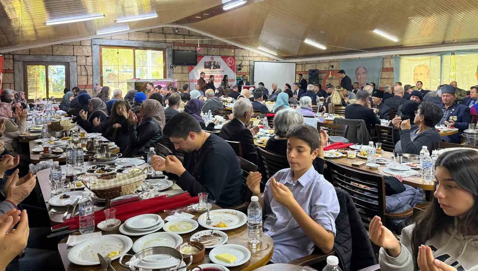Milliyetçi Hareket Partisi (MHP) Kemalpaşa İlçe Başkanlığı tarafından geleneksel olarak