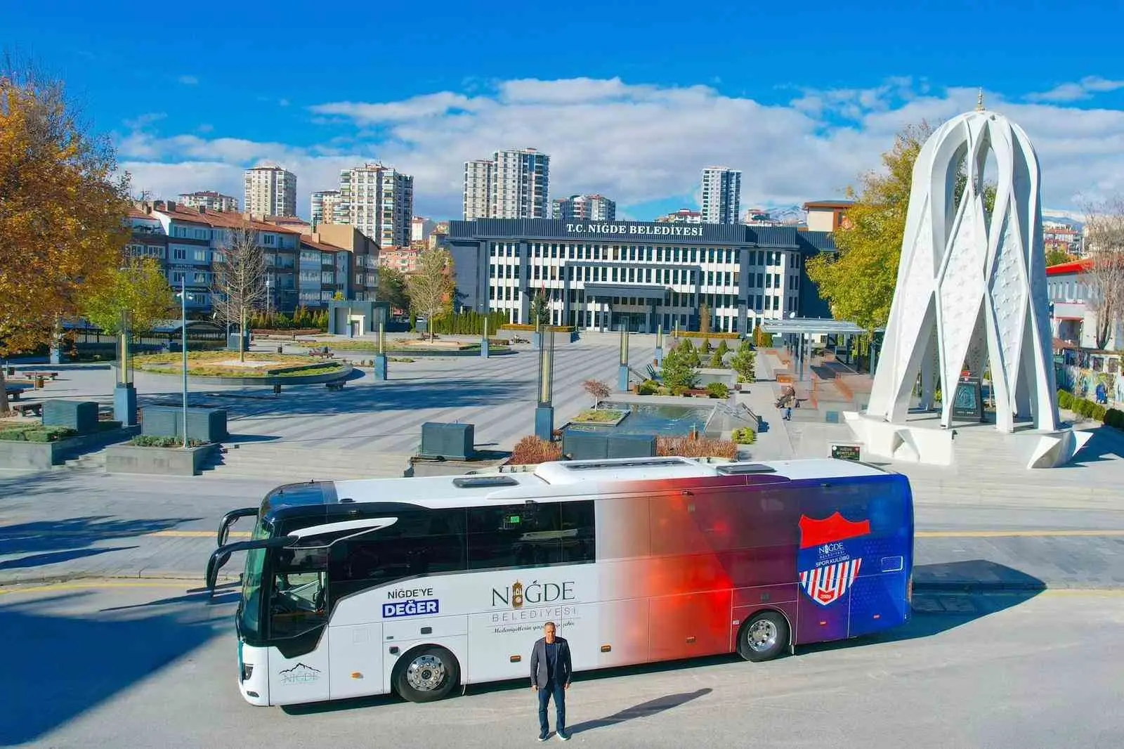 Niğde Belediyesi, araç kiralama giderlerini yatırıma dönüştürme vizyonuyla filosunu güçlendirmeye