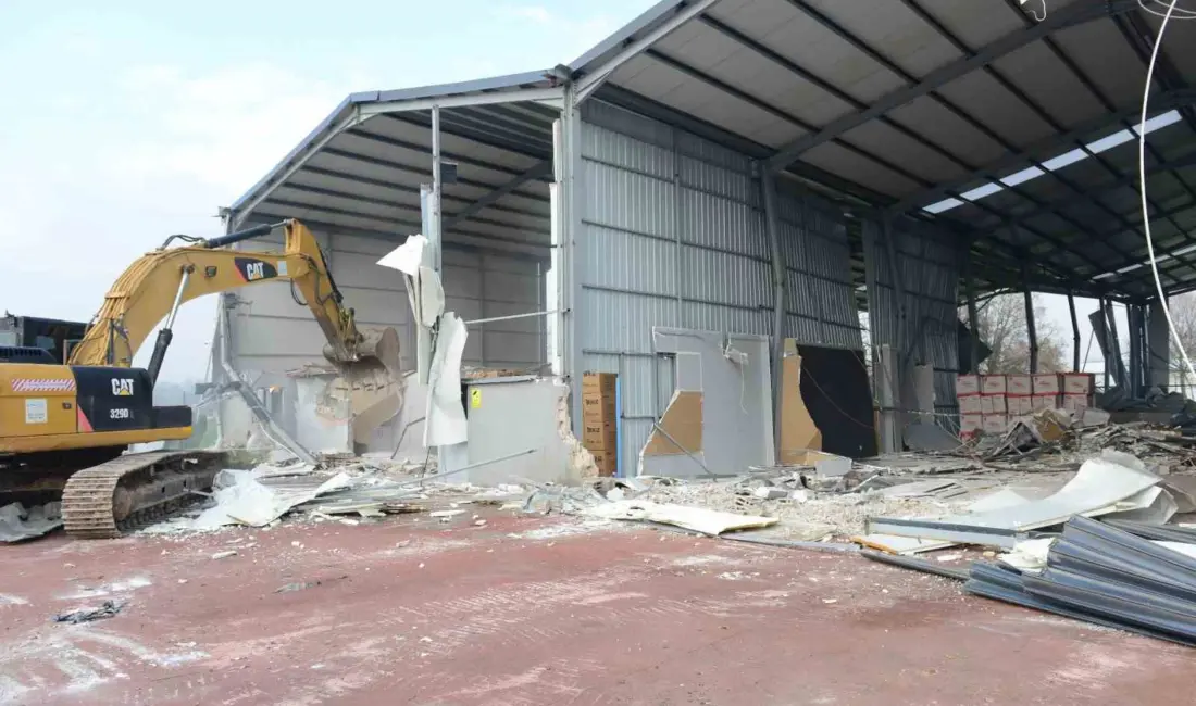 Nilüfer Belediyesi, kent genelinde kaçak yapılaşmayla mücadelesini kararlılıkla sürdürüyor. Özellikle