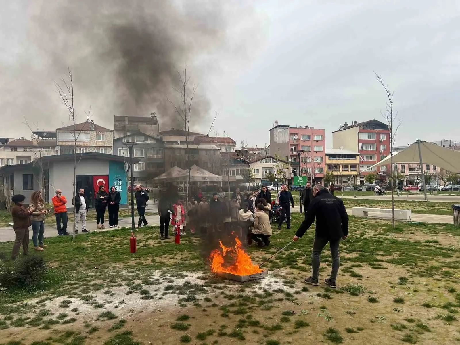 Nilüfer Belediyesi, sivil toplum kuruluşları ile iş birliği yaparak afet
