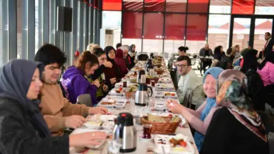 Toplumsal farkındalığı artırarak engelli bireylerin yaşamını kolaylaştırma amacıyla çalışmalarını yoğun