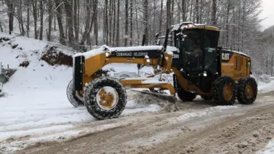 Osmangazi Belediyesi, kar yağışının etkili olmasıyla birlikte ilçe genelinde sorumluluk