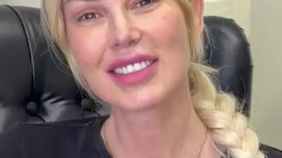 Ünlü sanatçı Petek Dinççöz’ün 8 ay önce geçirdiği estetik operasyon