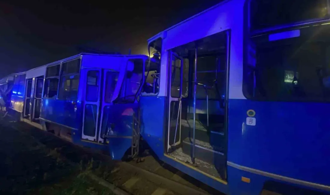 Polonya’nın Krakow kentinde meydana gelen tramvay kazasında 2’si ağır 35