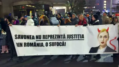 Romanya’nın başkenti Bükreş’te yaklaşık 10 bin kişi, yargıdaki usulsüzlükleri protesto