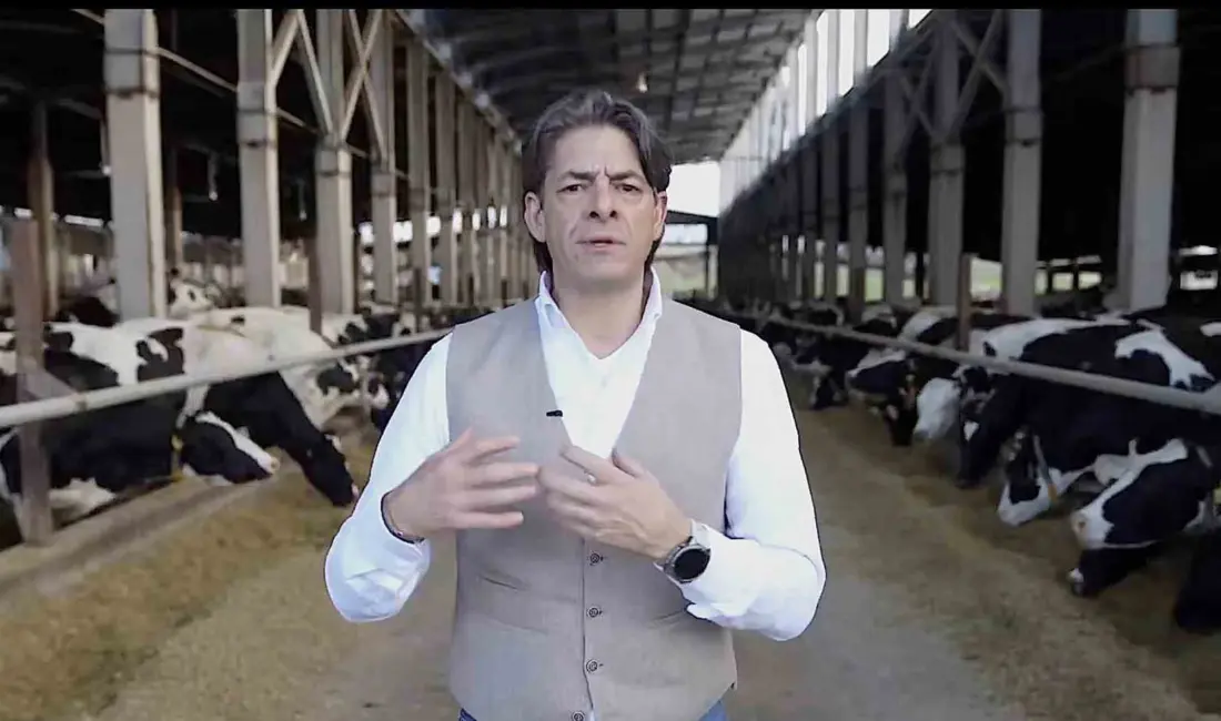 Bursa İli Damızlık Sığır Yetiştiricileri Birliği Başkanı Sencer Solakoğlu, birlikteki görevinden istifa