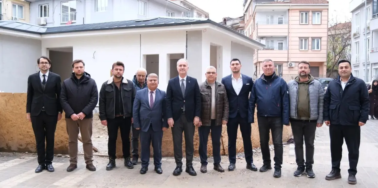 Sinanbey Mahallesinde arsa tahsisi İnegöl Belediyesi tarafından yapılan, inşaat çalışmaları