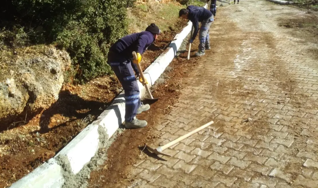 Tavas Belediyesi Fen İşleri Müdürlüğü ekipleri tarafından saha çalışmaları tüm