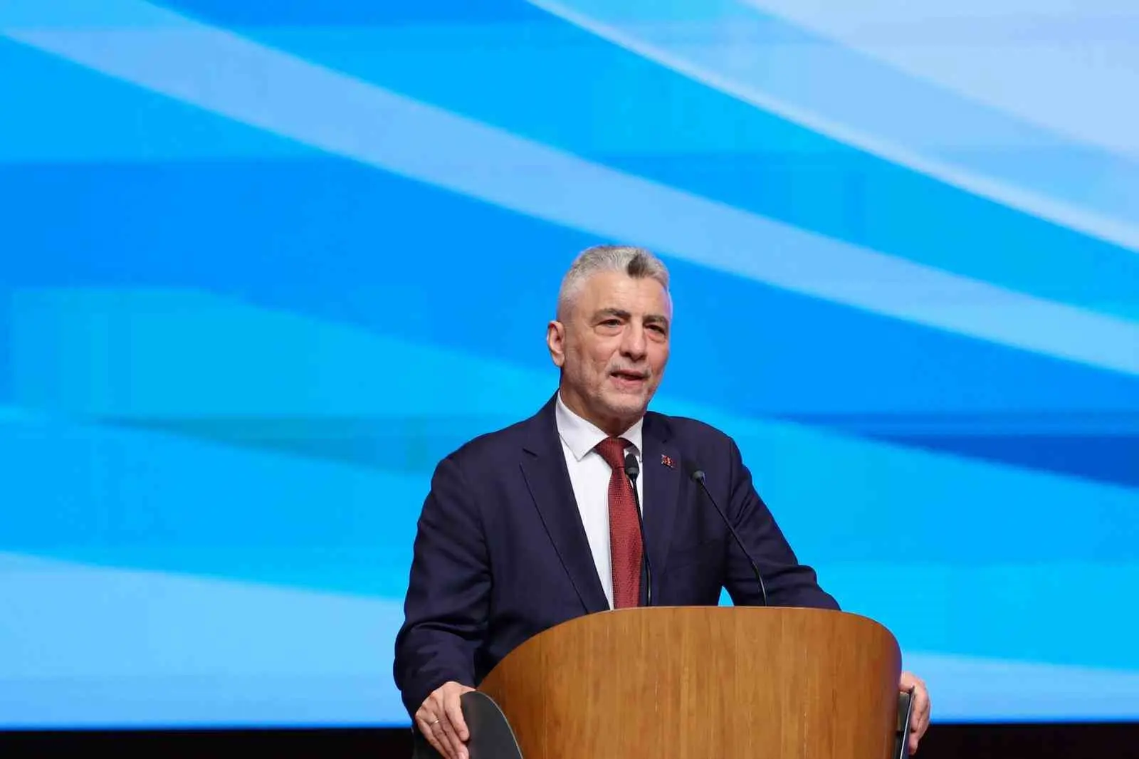 Ticaret Bakanı Ömer Bolat, Bakü’de gerçekleştirilen 2. Türkiye-Azerbaycan Yatırım Forumu’nun