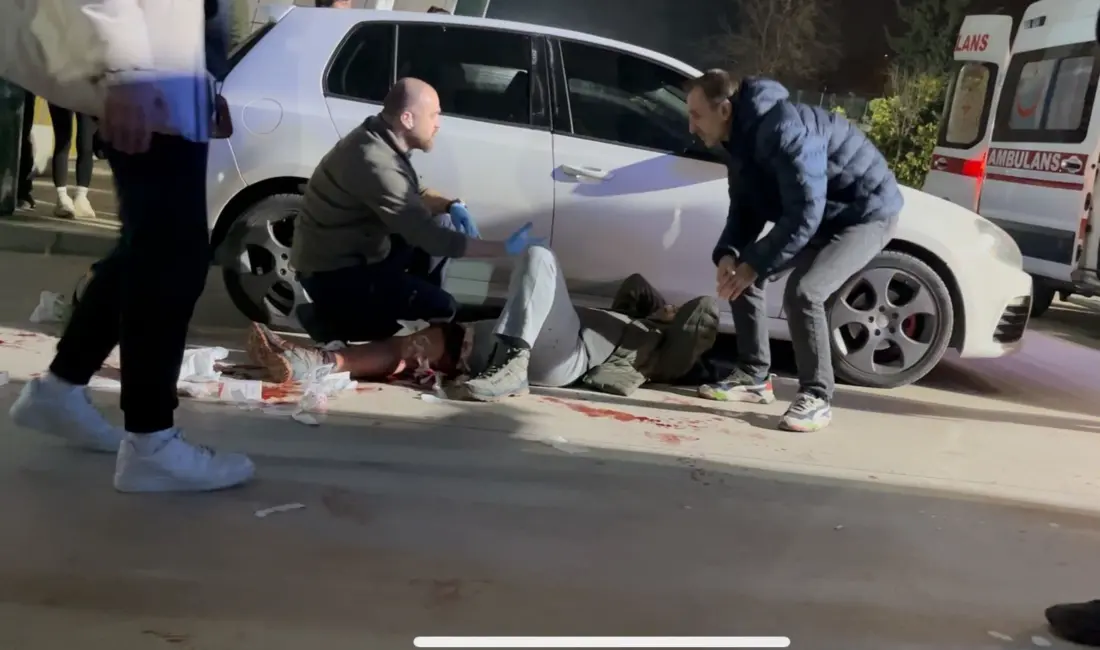 Bursa’nın Nilüfer ilçesinde küçük basketbolcuların bekleme salonundaki koltuğun sarkan ipiyle