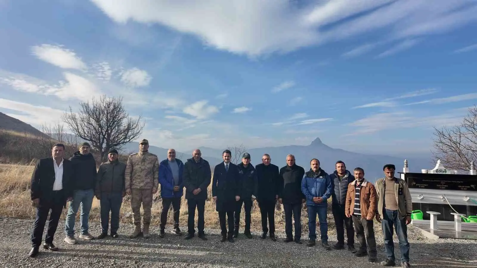 Iğdır’ın Tuzluca ilçesi Kaymakamı Abdüllatif Yılmaz, ilçe genelindeki vatandaş buluşmaları