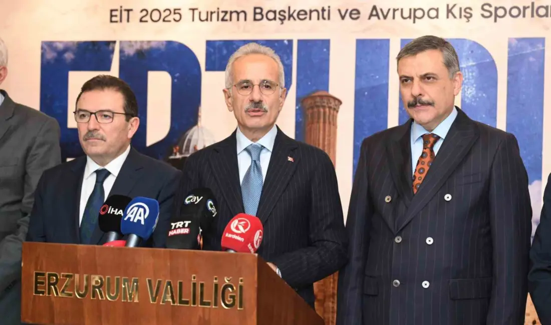 Ulaştırma ve Altyapı Bakanı Abdulkadir Uraloğlu, 379 kilometre uzunluğundaki Erzincan-Erzurum-Kars