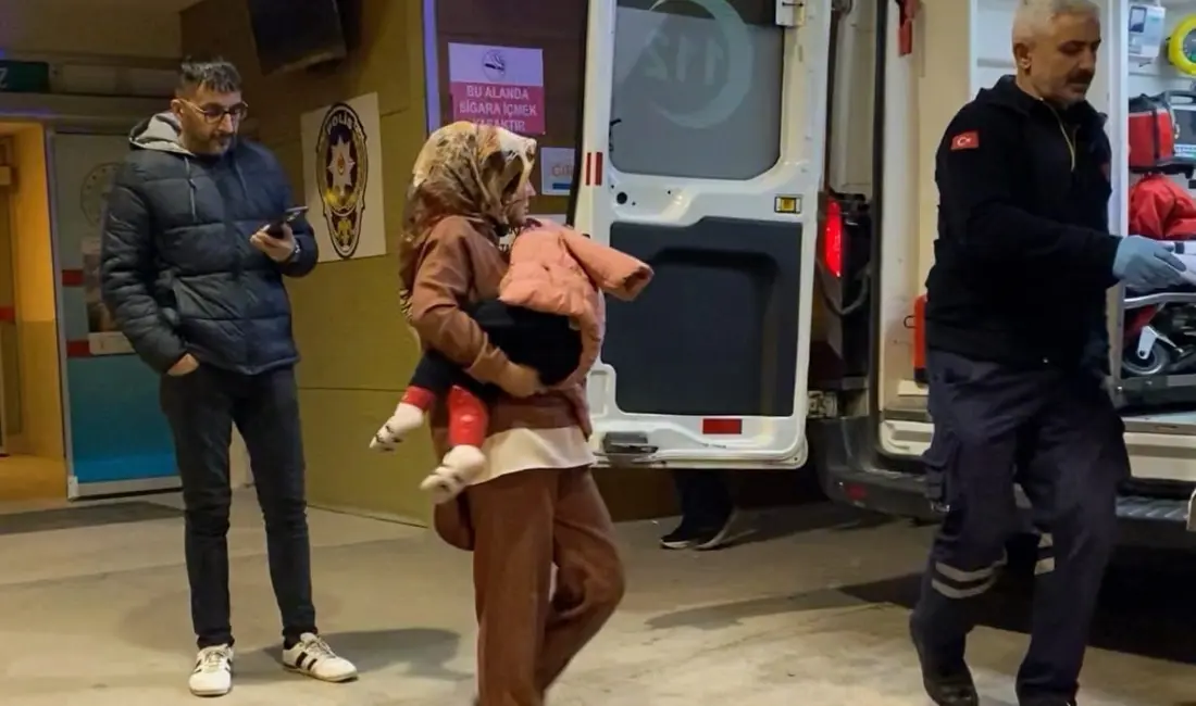 Bursa’nın İnegöl ilçesinde meydana gelen olayda üzerine şifonyer devrilen 3