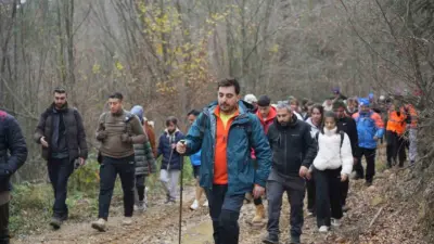 Bursa’nın Yenişehir ilçesinde 12 kilometrelik doğa yürüyüşü, doğaseverlerin ve öğrencilerin