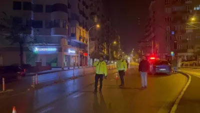 Bursa’nın en işlek caddeleri ve bölgeleri, yılbaşı öncesi polis ekiplerince