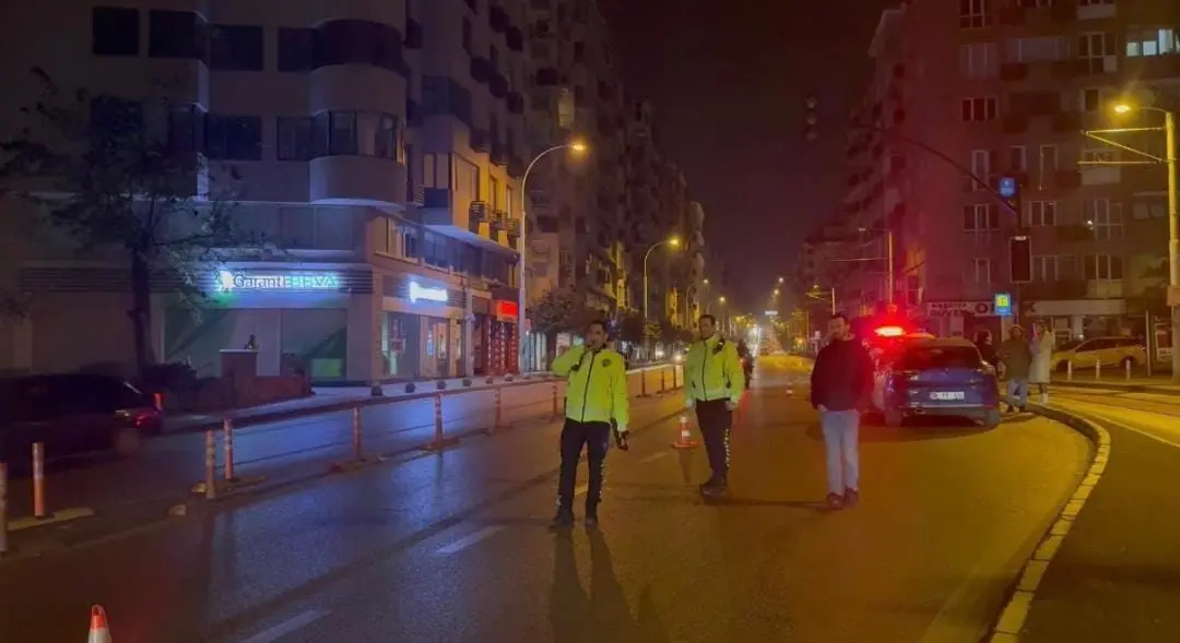 Bursa’nın en işlek caddeleri ve bölgeleri, yılbaşı öncesi polis ekiplerince