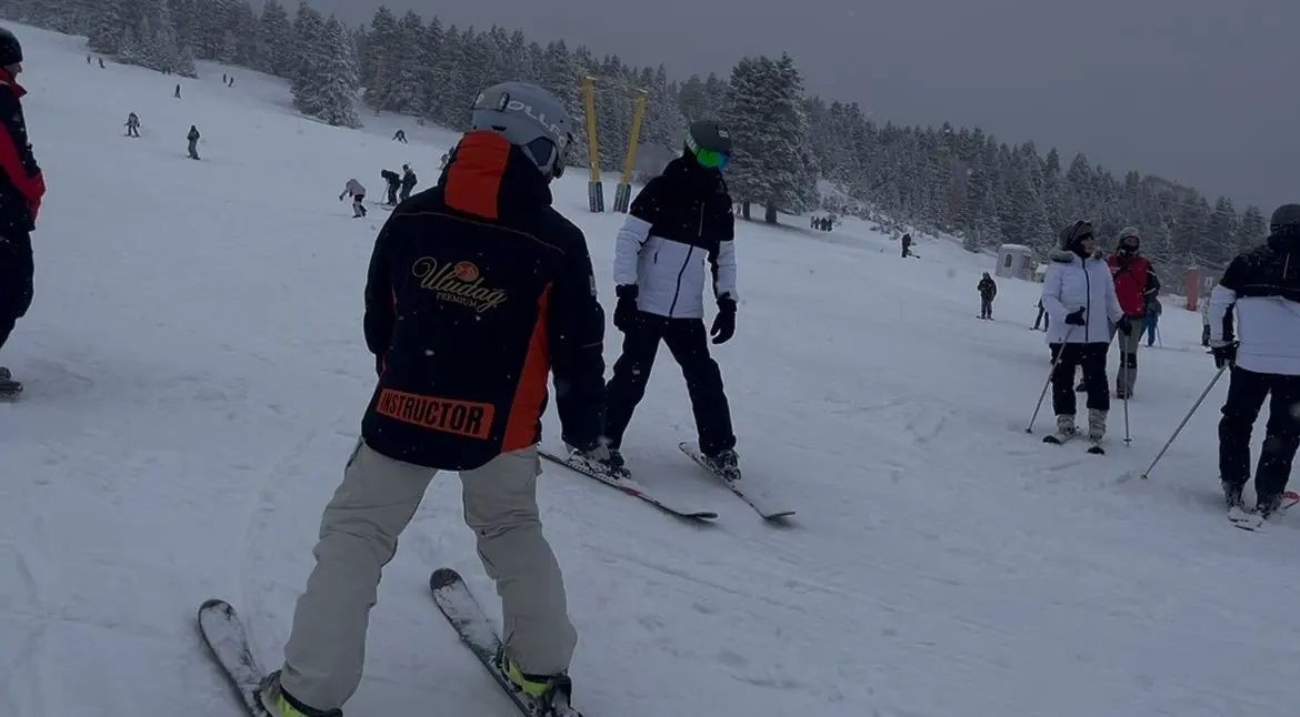Türkiye’de kış turizminin önemli merkezlerinden Uludağ’da oteller yılbaşı hazırlıklarını tamamlarken,
