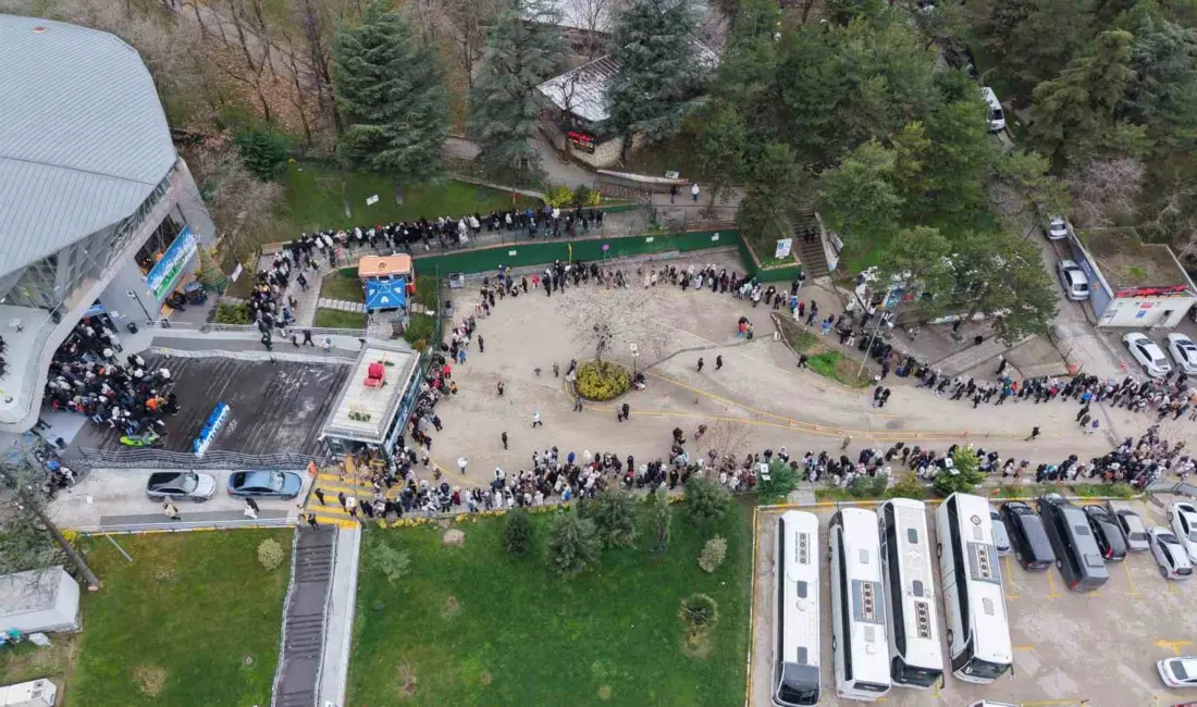 Kış turizminin gözde merkezlerinden Uludağ’a hafta sonu çıkmak isteyenler, sabahın