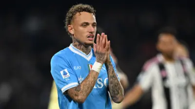 Galatasaray, ara transfer döneminde kadrosunu güçlendirmek için Napoli forması giyen