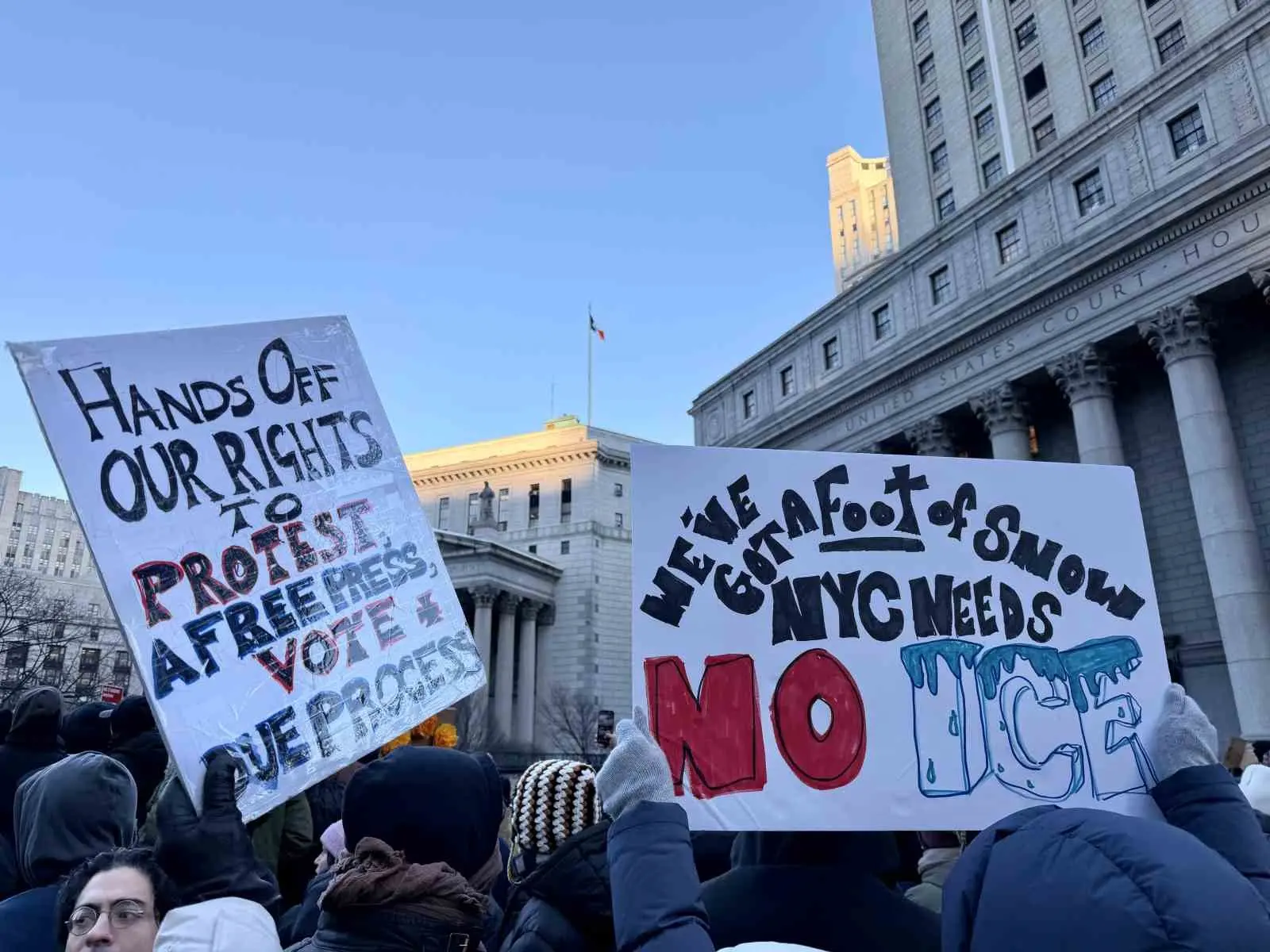 ABD genelinde her eyalette binlerce kişi, ABD Başkanı Donald Trump