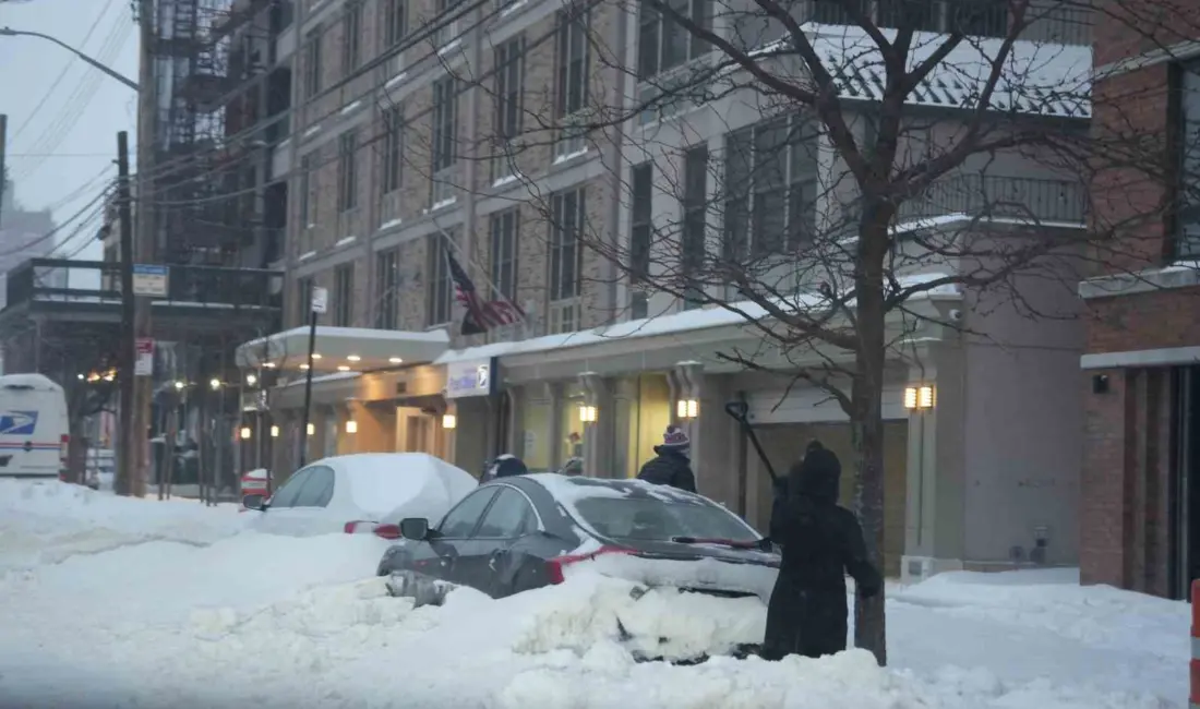 ABD’de kar fırtınası nedeniyle iptal edilen uçuş sayısı 13 bine,