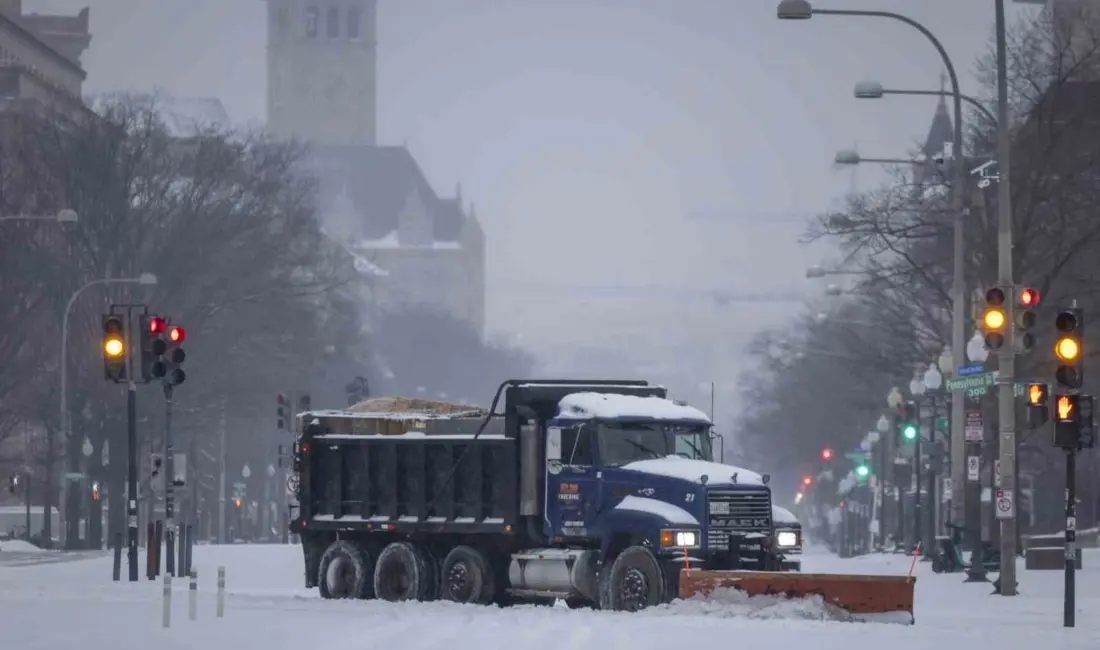 ABD’de etkili olan kar fırtınası nedeniyle 800 binden fazla kişi
