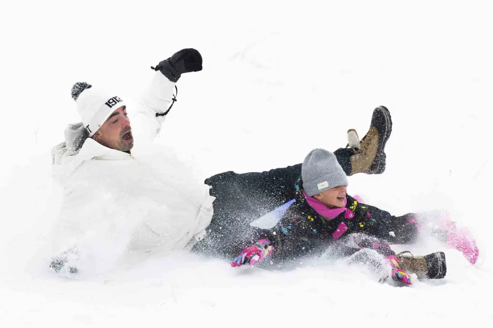 ABD’yi etkisi altında alan soğuk hava ve kar fırtınasında hayatını