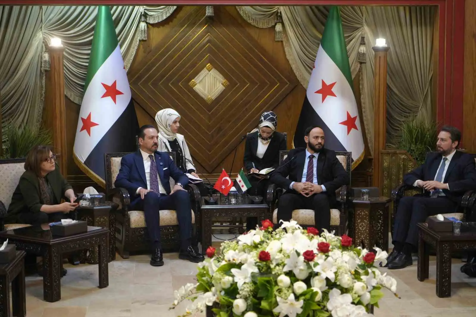 AK Parti Genel Başkan Yardımcısı Kürşad Zorlu ve beraberindeki heyet,