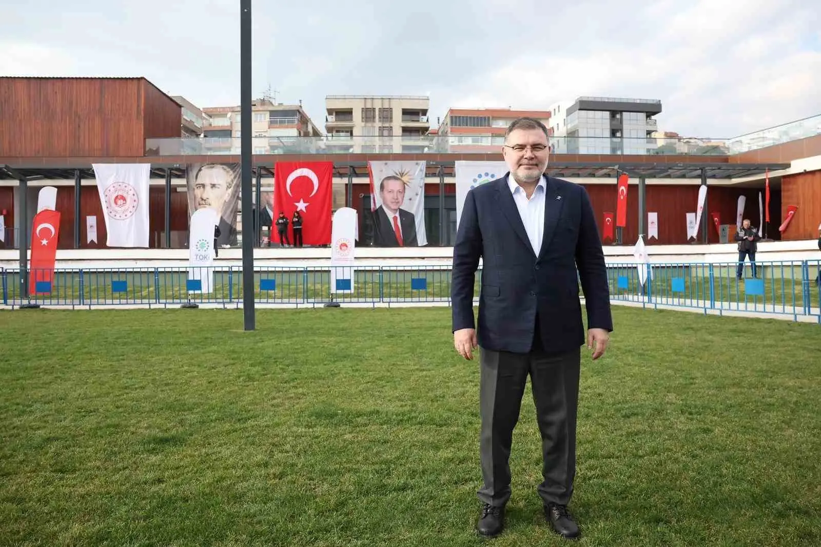 AK Parti İzmir İl Başkanı Bilal Saygılı, Bergama Millet Bahçesi’nin