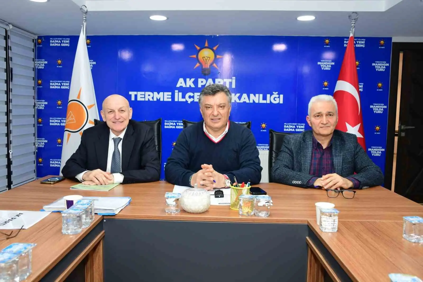 AK Parti Terme İlçe Yönetim Kurulu Toplantısı; Belediye Başkanı Şenol