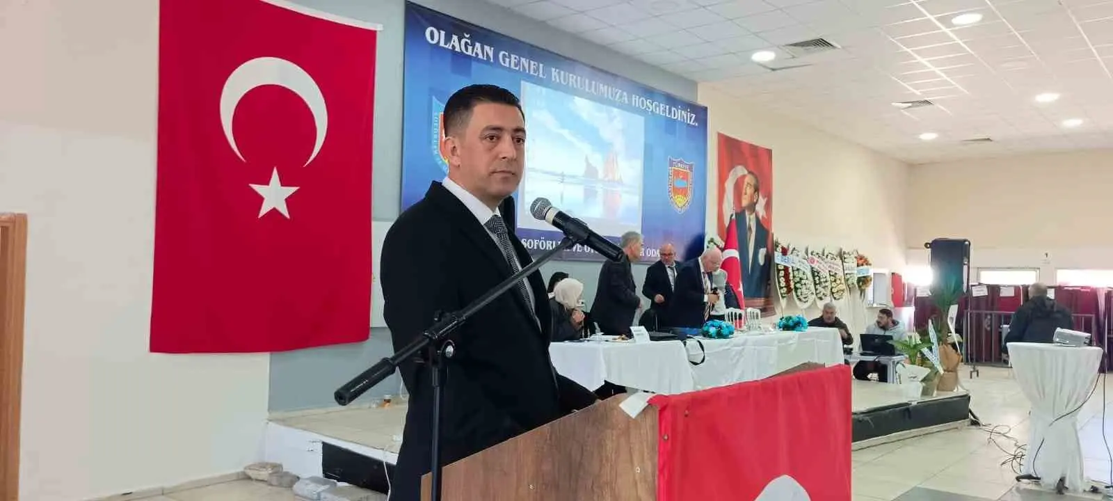 Aliağa Şoförler ve Otomobilciler Esnaf Odası’nın olağan genel kurulunda, başkanlık