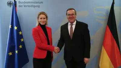 Almanya Savunma Bakanı Boris Pistorius, ABD’nin tehditleri sonrası gözlerin çevrildiği