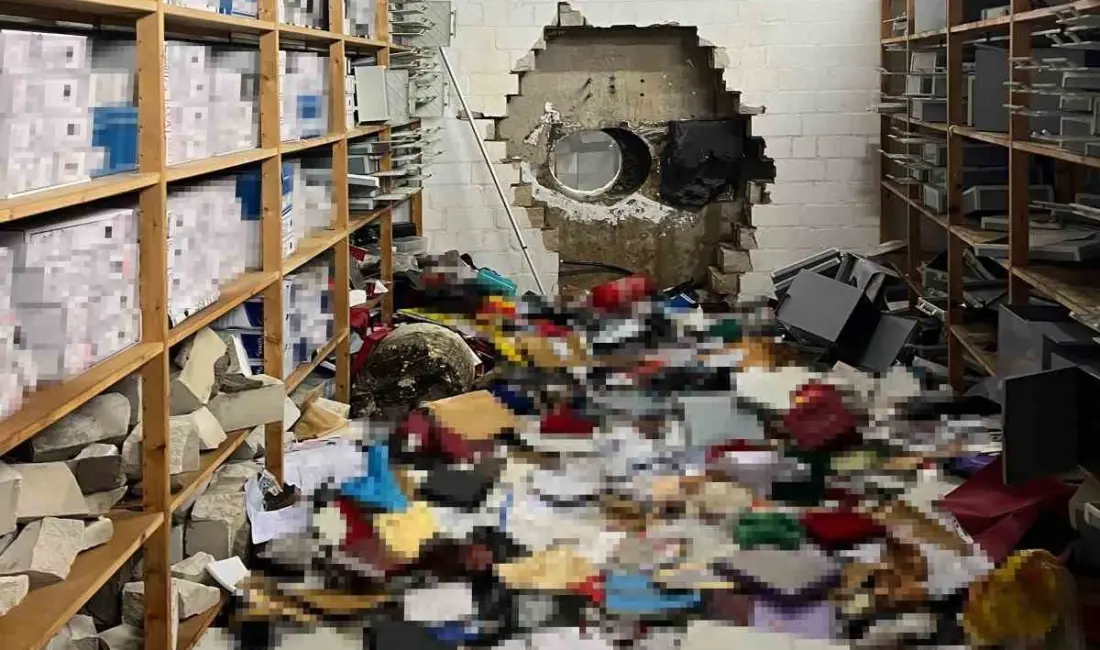 Almanya’da yetkililer, Gelsenkirchen kentinde Noel tatili sırasında “Sparkasse” bankasına düzenlenen