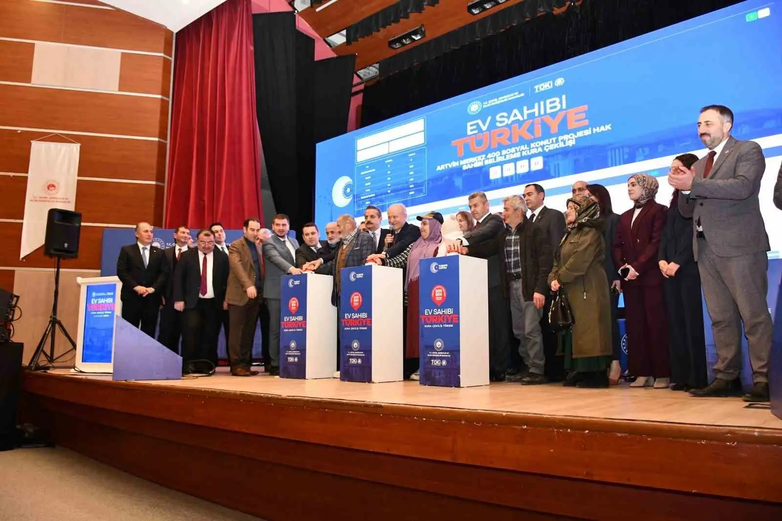 Artvin’de TOKİ’nin 500 bin sosyal konut projesi kapsamında yapılacak 1020